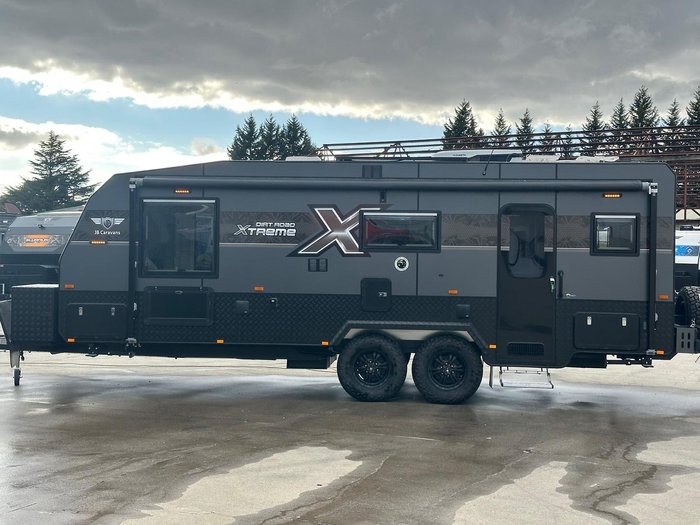 2025 JB Caravans 22'6 Dirt Road Xtreme Rear Club