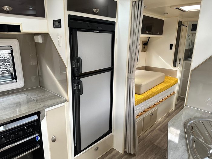 2018 JB Caravans 23' Scorpion Front Club Single/King Bed