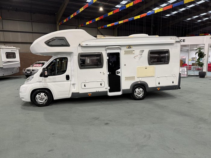2009 Avan Ovation M3