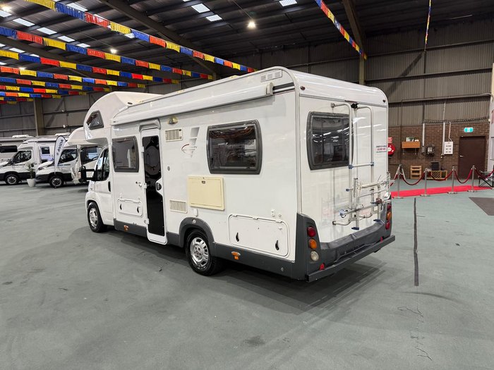2009 Avan Ovation M3