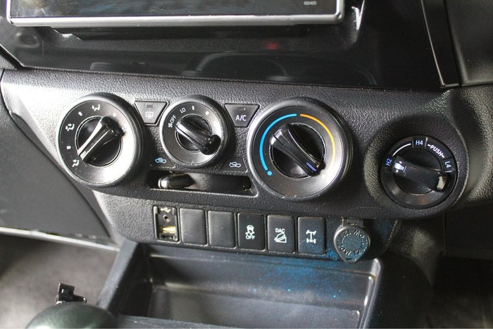 2020 Toyota Hilux SR GUN126R 4X4 Dual Range Glacier White