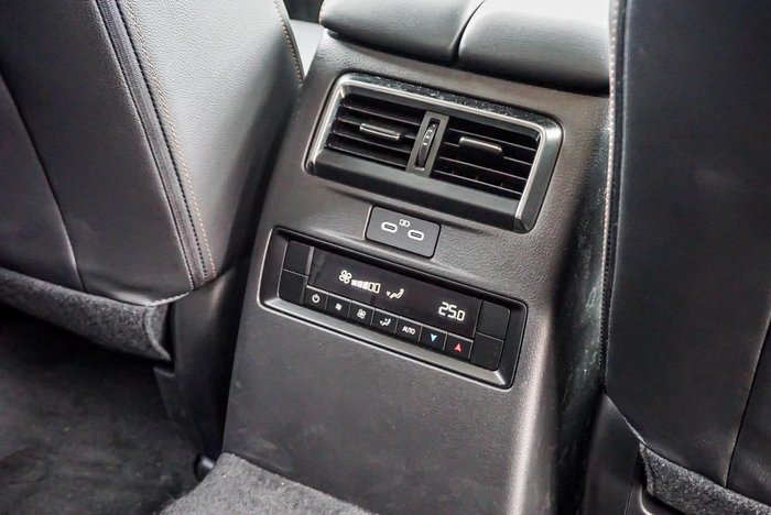 2025 Mazda CX-80 G40e Touring