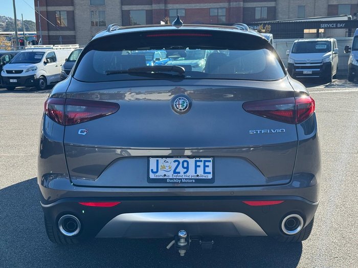 2019 Alfa Romeo Stelvio AWD Grey
