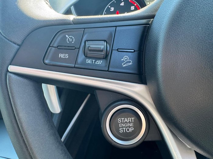 2019 Alfa Romeo Stelvio AWD Grey