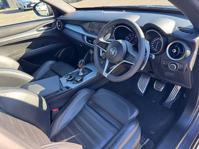 2019 Alfa Romeo Stelvio AWD Grey