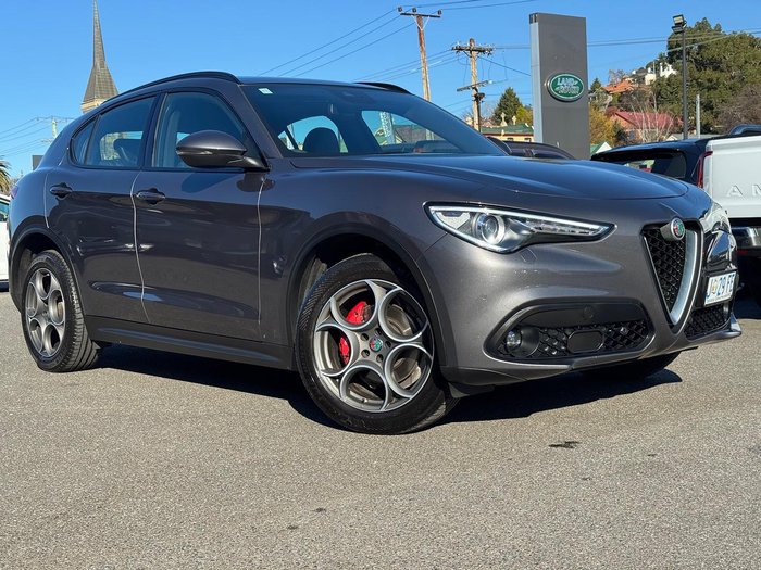 2019 Alfa Romeo Stelvio AWD Grey