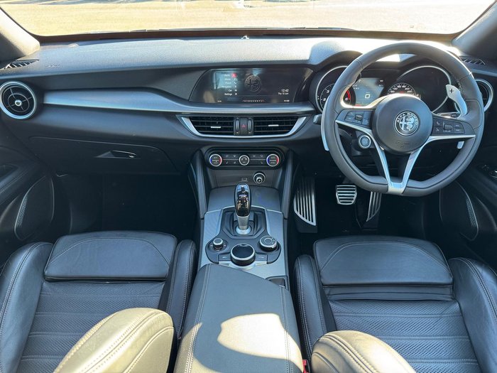 2019 Alfa Romeo Stelvio AWD Grey