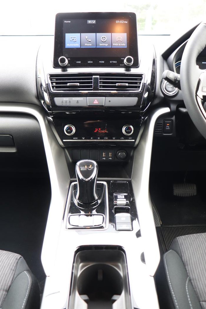 2024 Mitsubishi Eclipse Cross PHEV ES