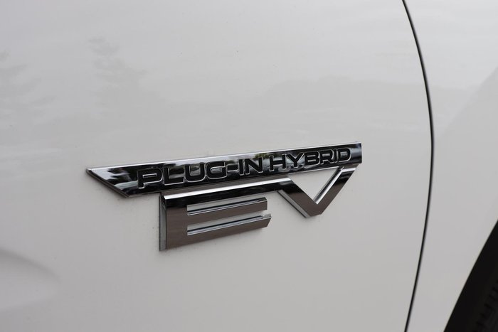 2024 Mitsubishi Eclipse Cross PHEV ES