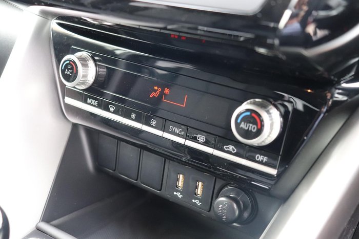 2024 Mitsubishi Eclipse Cross PHEV ES