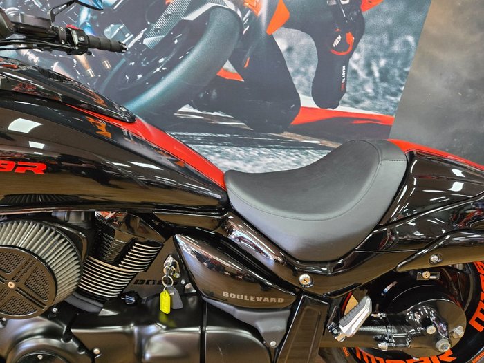 2018 Suzuki VZR 1800 BOULEVARD (M109R) Black
