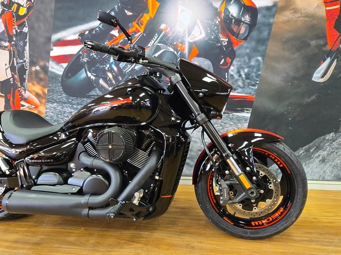 2018 Suzuki VZR 1800 BOULEVARD (M109R) Black