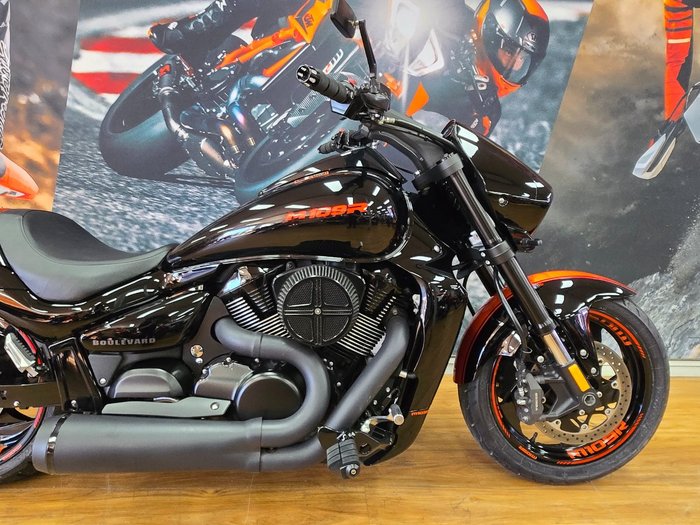2018 Suzuki VZR 1800 BOULEVARD (M109R) Black