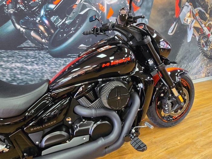 2018 Suzuki VZR 1800 BOULEVARD (M109R) Black