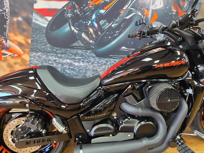 2018 Suzuki VZR 1800 BOULEVARD (M109R) Black