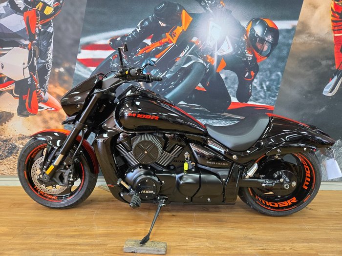 2018 Suzuki VZR 1800 BOULEVARD (M109R) Black