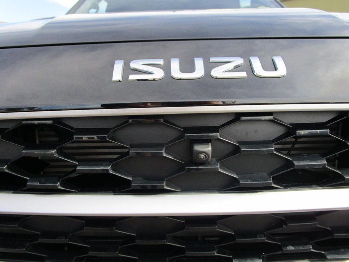 2025 Isuzu MU-X LS-T