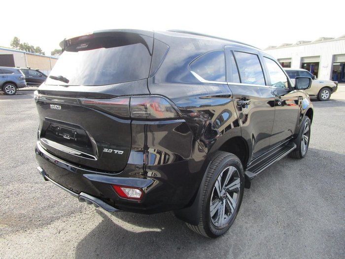 2025 Isuzu MU-X LS-T