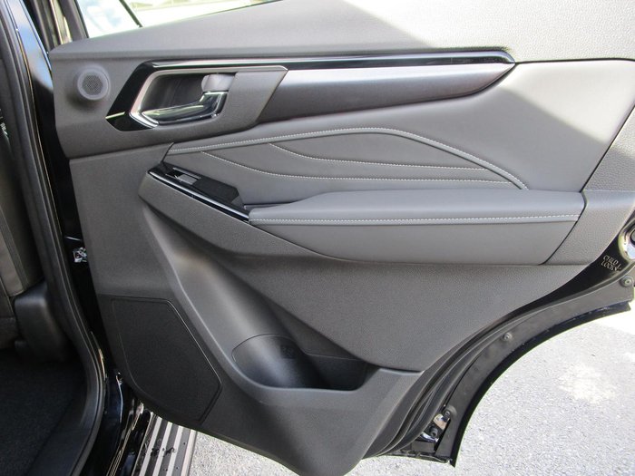 2025 Isuzu MU-X LS-T