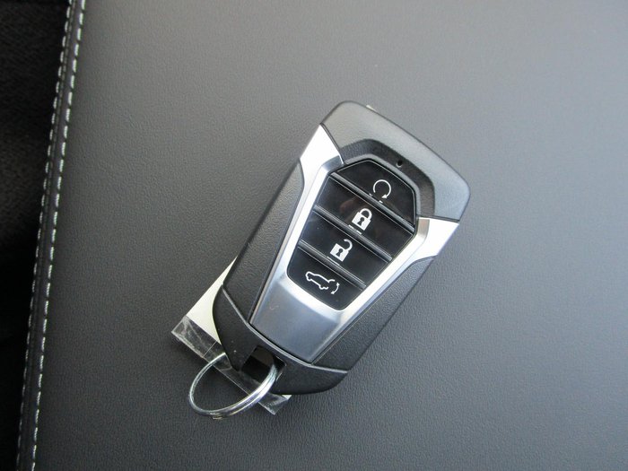 2025 Isuzu MU-X LS-T