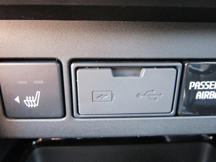 2025 Isuzu MU-X LS-T