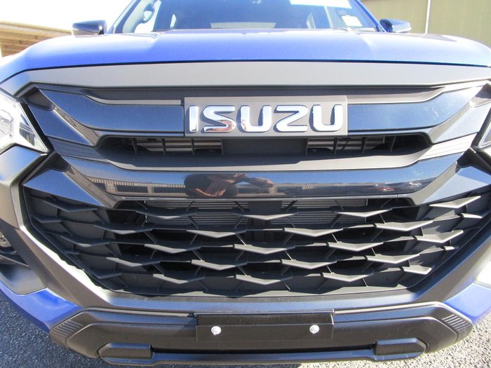 2025 Isuzu D-MAX X-RIDER