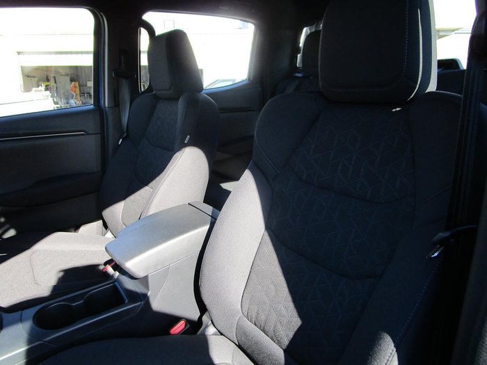 2025 Isuzu D-MAX X-RIDER