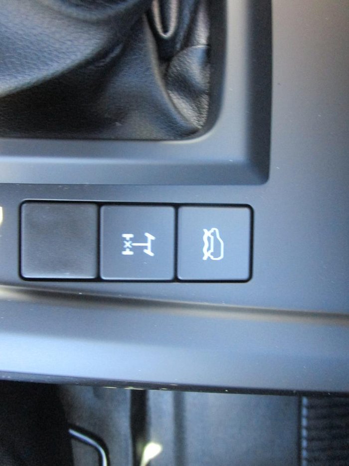 2025 Isuzu D-MAX X-RIDER