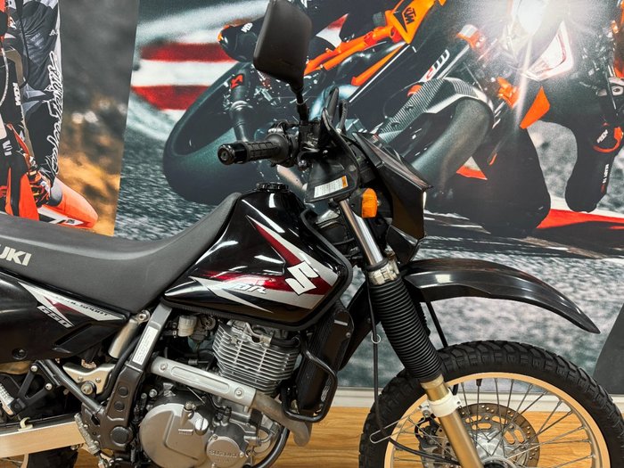 2011 Suzuki DR650SE Black