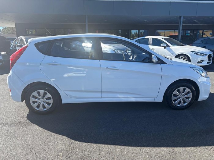 2017 Hyundai Accent Active