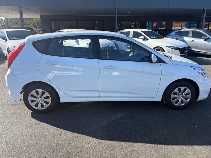 2017 Hyundai Accent Active