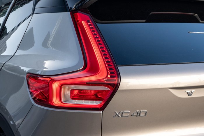 2022 Volvo XC40 T5 R-Design MY22 AWD GOLD