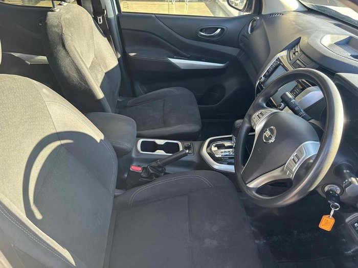 2020 Nissan Navara ST