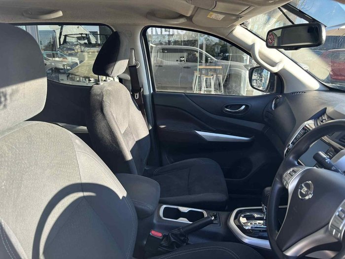 2020 Nissan Navara ST