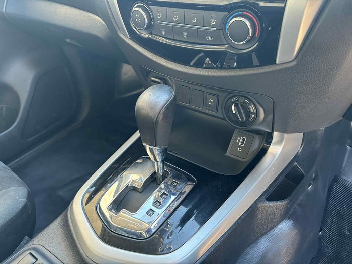 2020 Nissan Navara ST