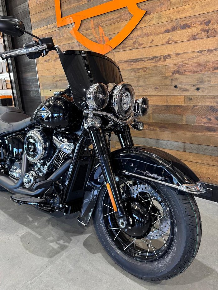2025 Harley-Davidson Heritage Classic 117 (FLHC) Softail Black