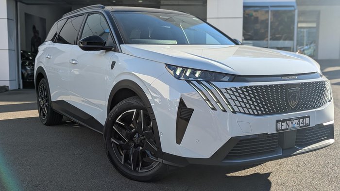 2025 Peugeot 5008 GT Premium Hybrid