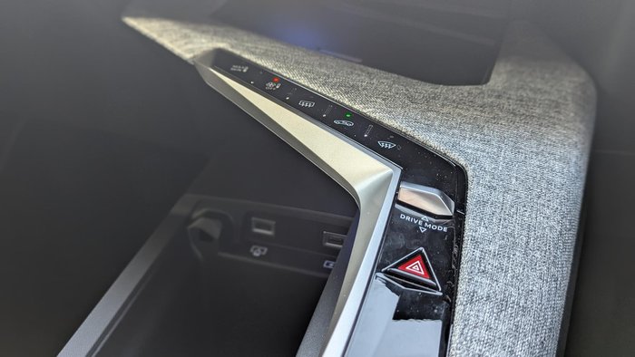 2025 Peugeot 5008 GT Premium Hybrid P74 MY25 Okenite White