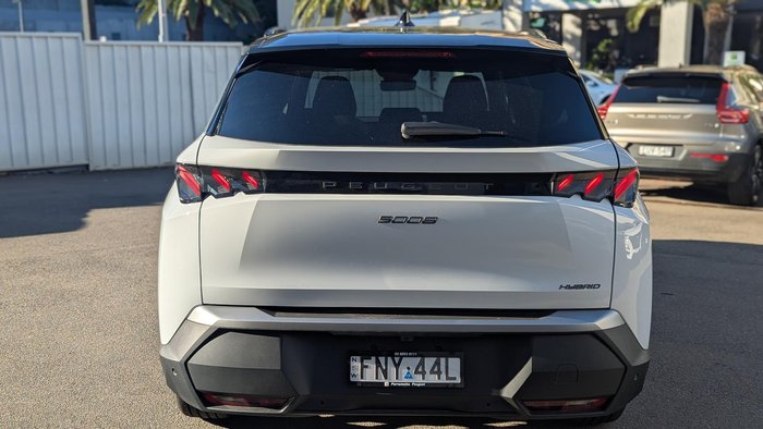 2025 Peugeot 5008 GT Premium Hybrid