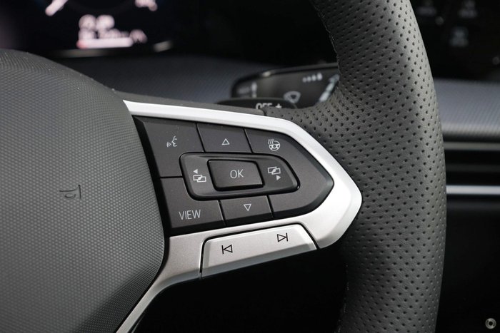2025 Volkswagen Golf 110TSI R-Line