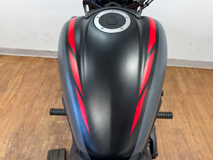 2023 Kawasaki VULCAN S Black/red