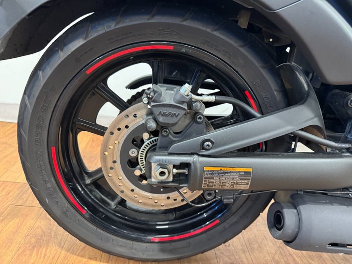 2023 Kawasaki VULCAN S Black/red
