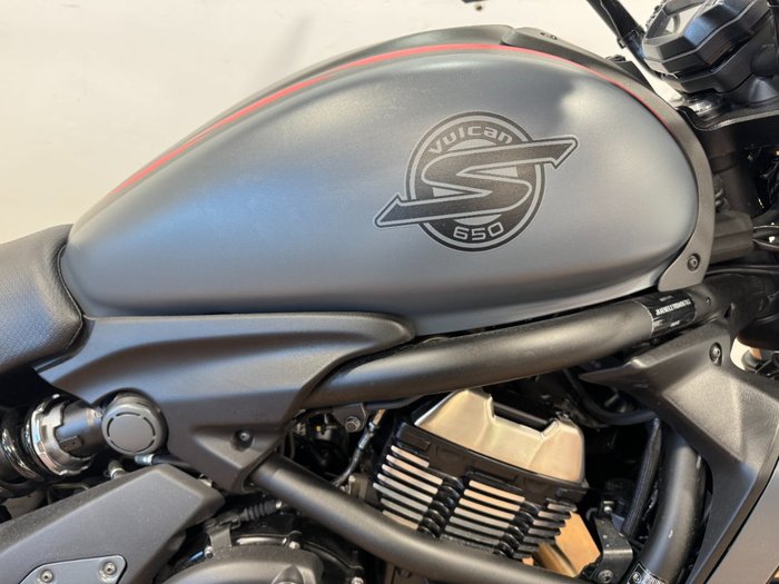 2023 Kawasaki VULCAN S Black/red