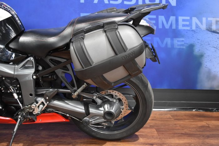 2014 BMW Motorrad K1300 S DRAGON RED/WHITE