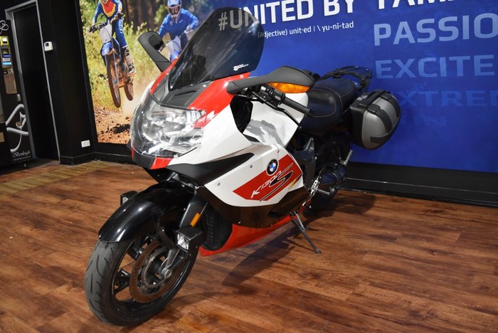 2014 BMW Motorrad K1300 S DRAGON RED/WHITE