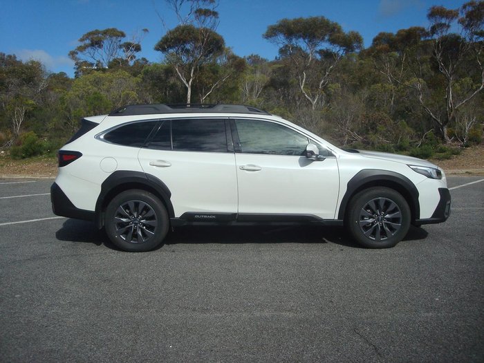 2024 Subaru Outback AWD Premium Special Edition