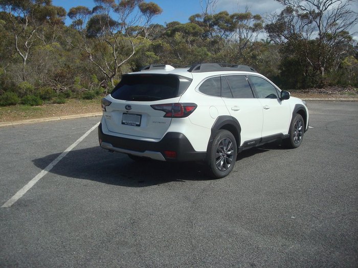 2024 Subaru Outback AWD Premium Special Edition