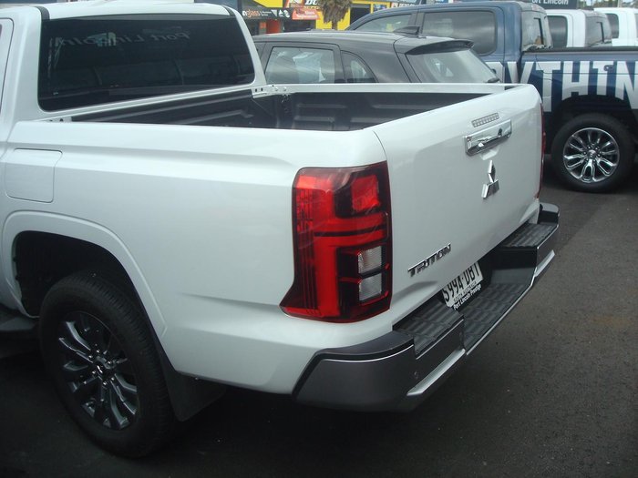 2024 Mitsubishi Triton GLS