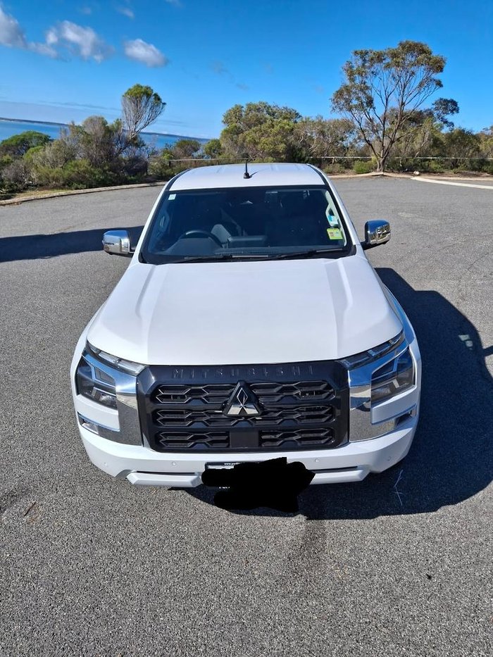 2024 Mitsubishi Triton GLS