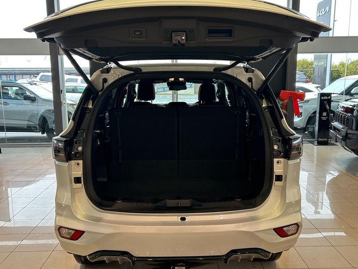 2025 Isuzu MU-X LS-T